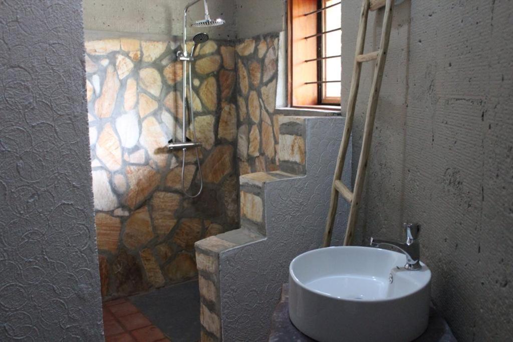 Mabamba Lodge Wakiso Esterno foto